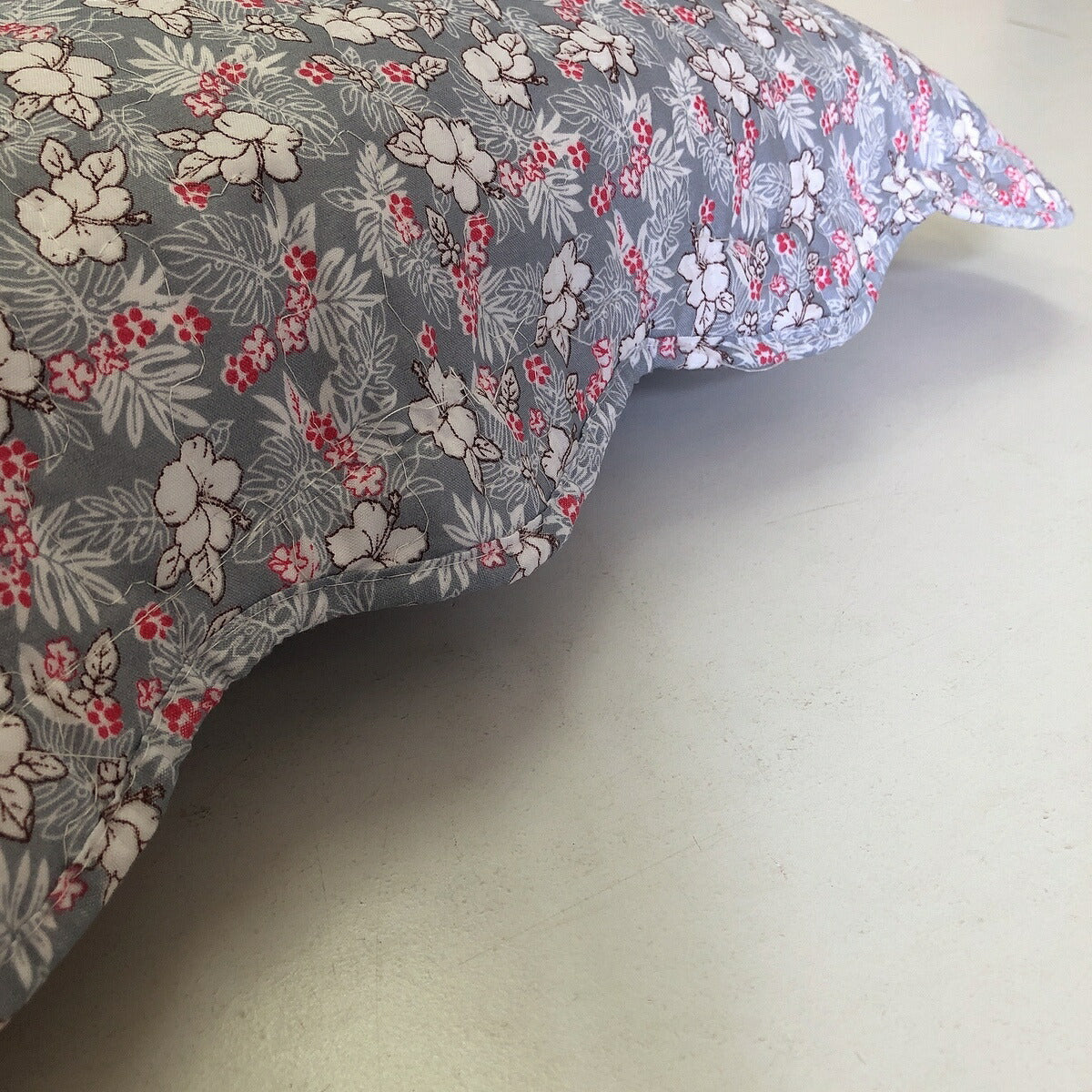 フリル付き 長座布団カバー 60×110cm さらさら肌触り おしゃれなフェミニンカバー