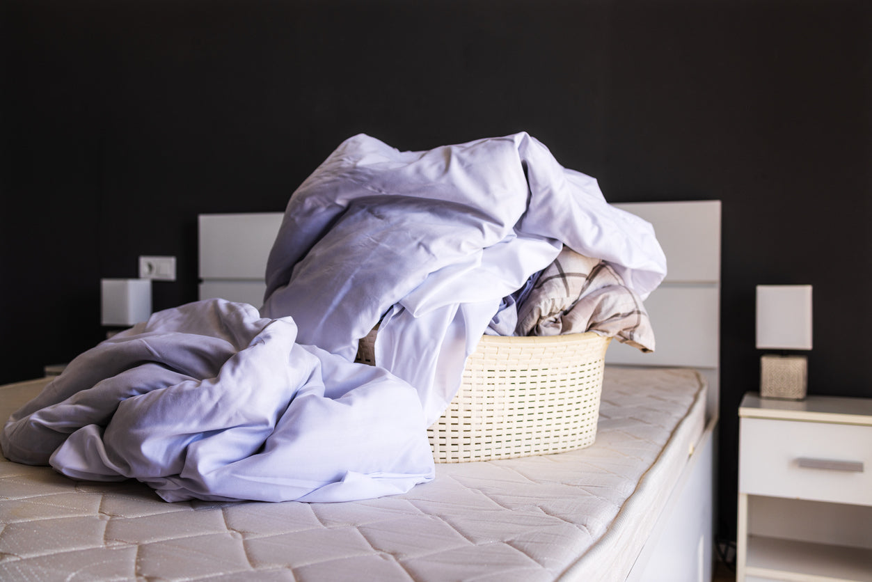 シーツを洗う頻度は？ 夏・冬の洗濯頻度や枕カバーなど寝具の洗濯頻度について解説します