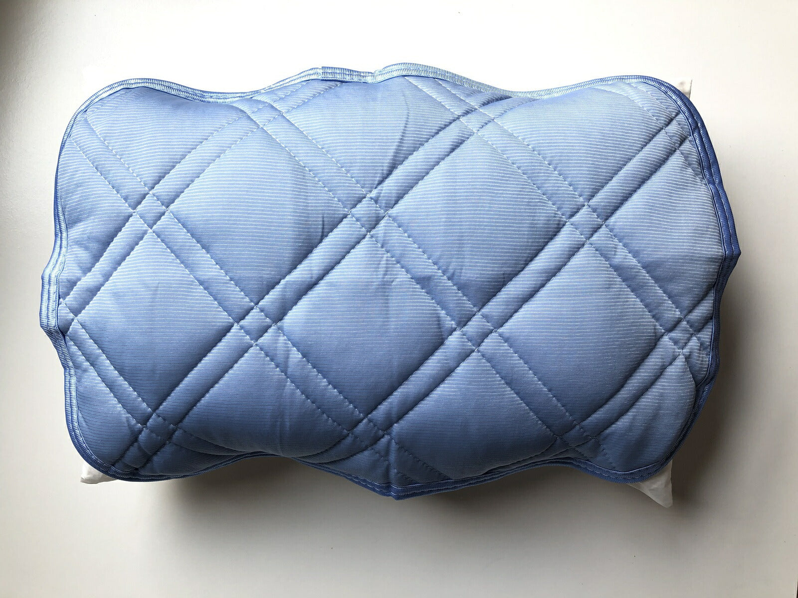 在庫無し 冷感ひんやり枕パッド ４３×６３cm 接触冷感 サックス ストライプ ブルー 涼しい ネイビー mcw4363