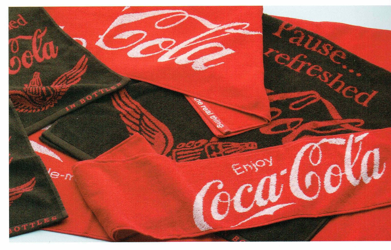 コカ コーラ グッズ バスタオル 大判 75×150cm ジャガード織り ブラック 羽 100%コットン